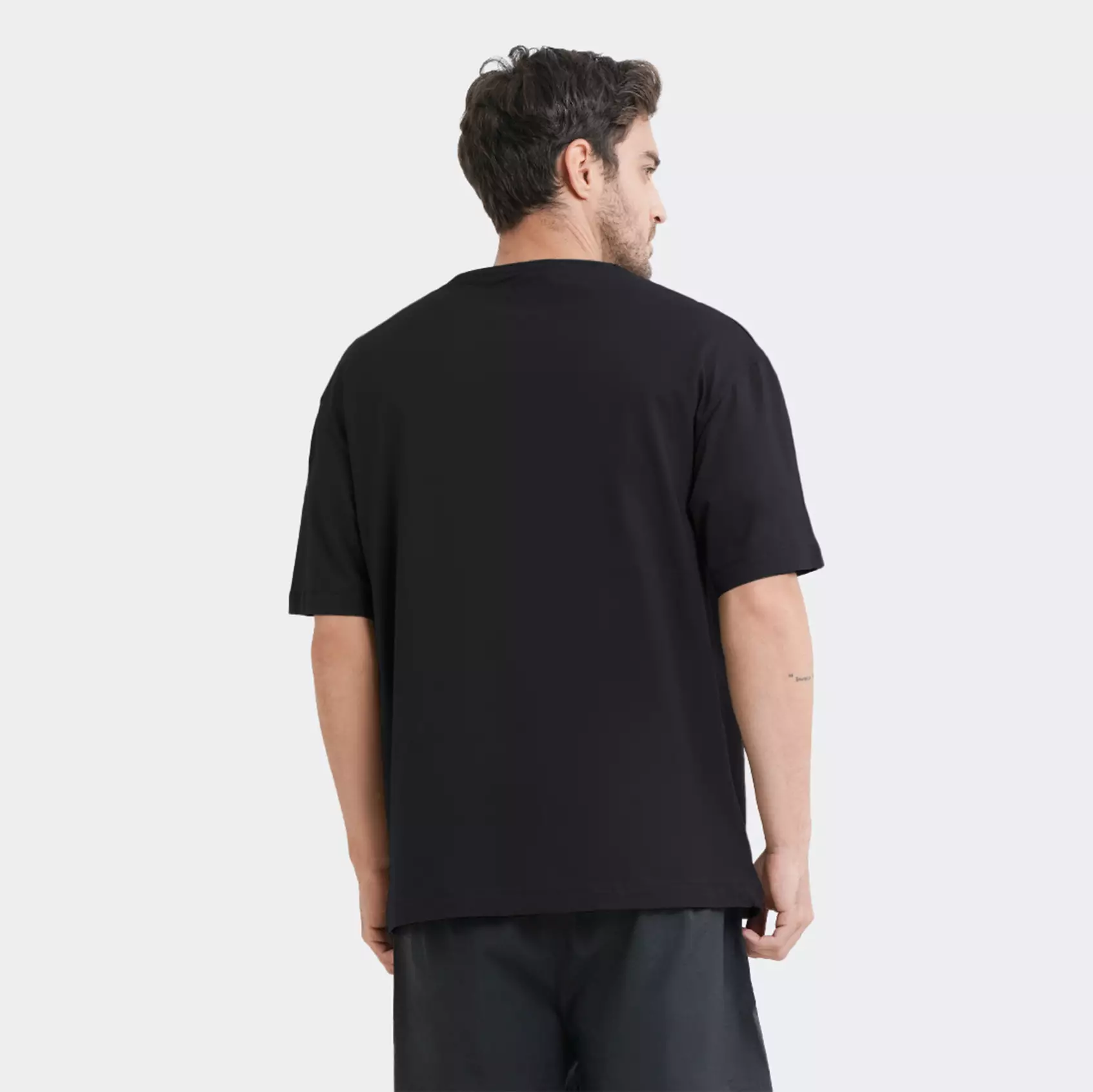 CELCIUS Kaos Pocket Oversize Lengan Pendek LIN001638C Hitam