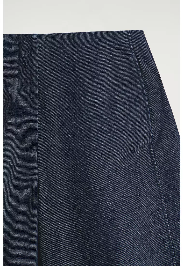RAW DENIM CROPPED BARREL-LEG TROUSERS