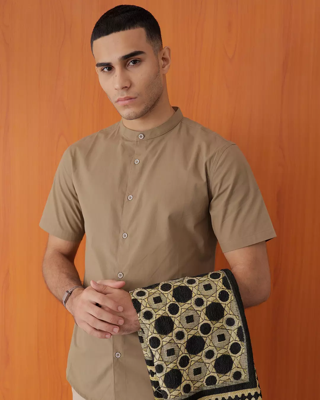 OXCON Kemeja collarless kerah koko Suede Kasual Pria Lengan Pendek Sand