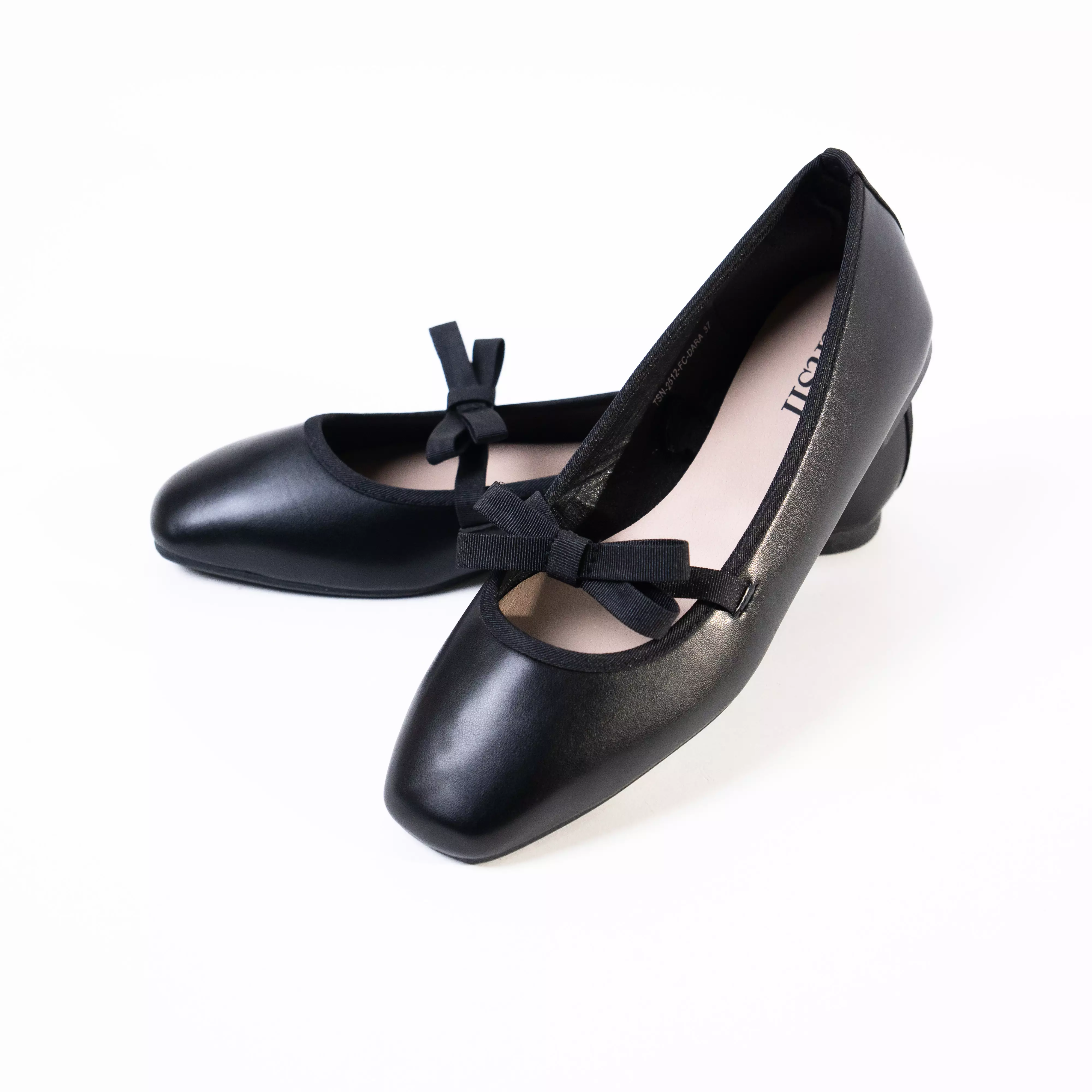The Little Things She Needs - DARA [Online Exclusive] Flatshoes Sepatu Wanita BLACK