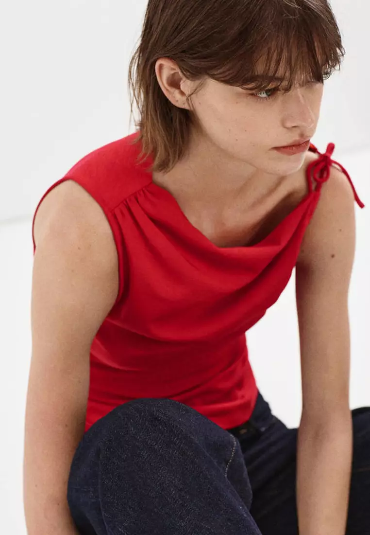 Asymmetric Ruched Top