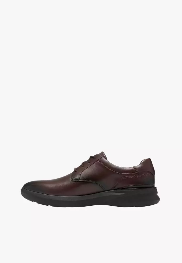 Jual CLARKS Clarks Mens Code H Plain - Brown Original 2026 | ZALORA ...