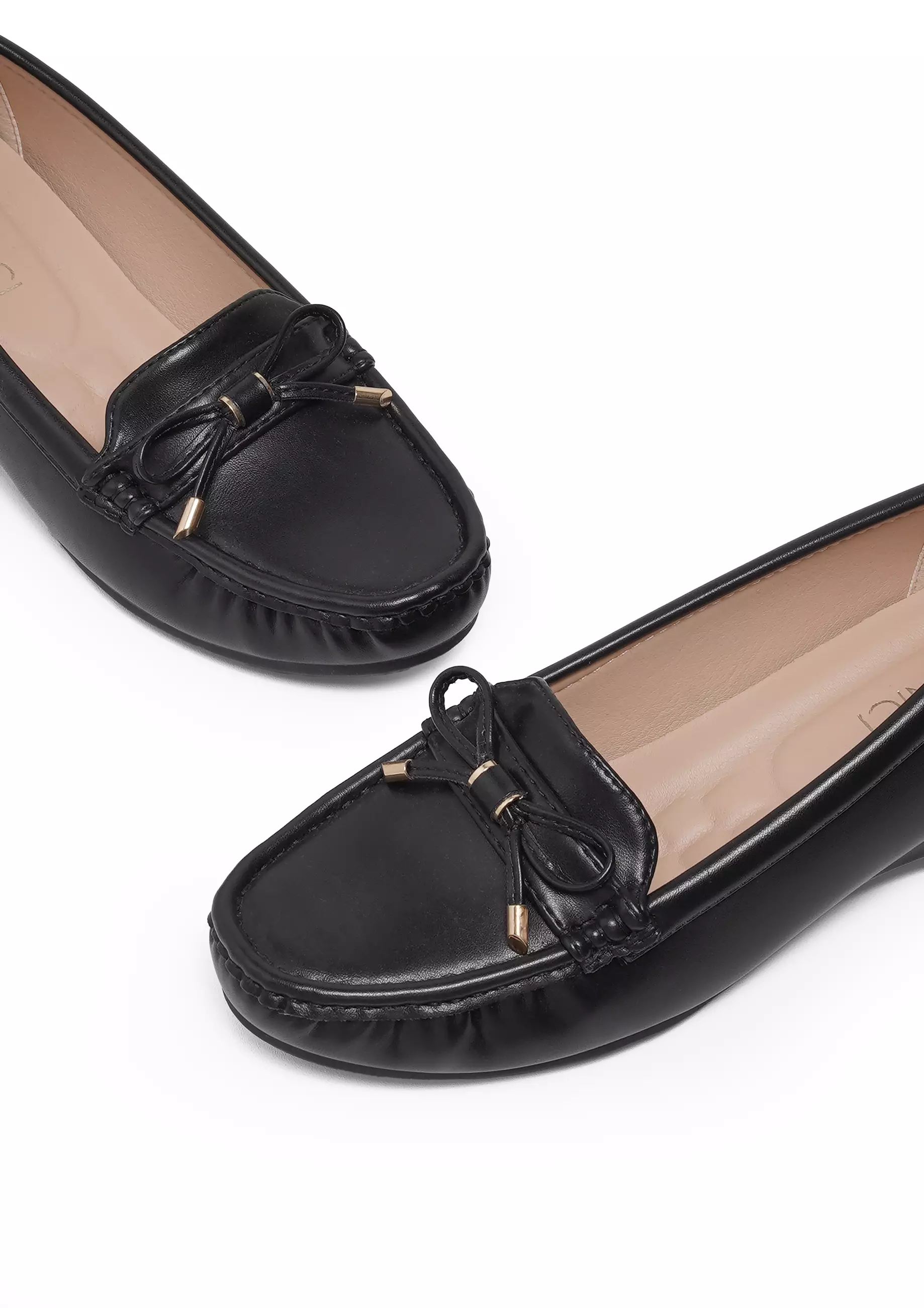 VIVI NICI - Julia Sepatu Kerja Wanita Hak 5 Cm Black Solid