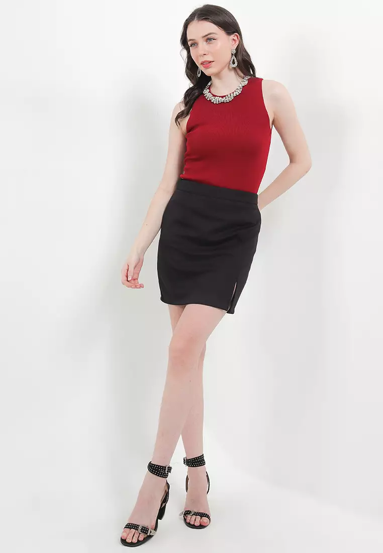 Rhinestone Chain Sleeveless Knit Top