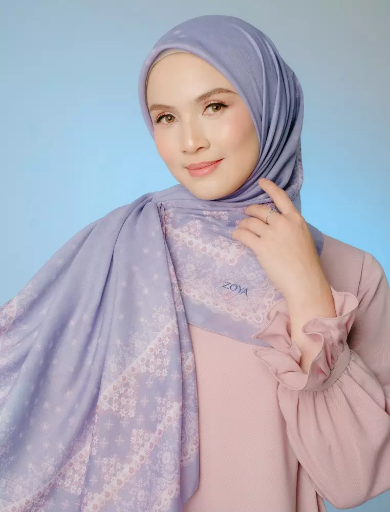 ZOLA Scarf Blue - Kerudung Hijab Segiempat Motif With Pouch Ziplock - Bahan Poly Fine - Ukuran 110x110