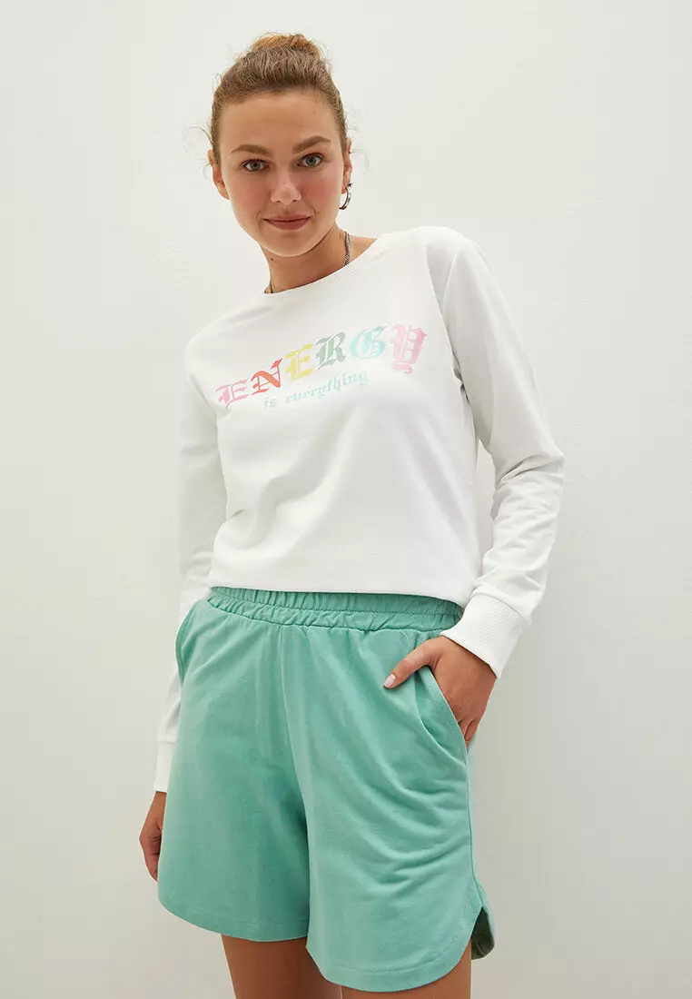Women's bermuda discount shorts with pockets