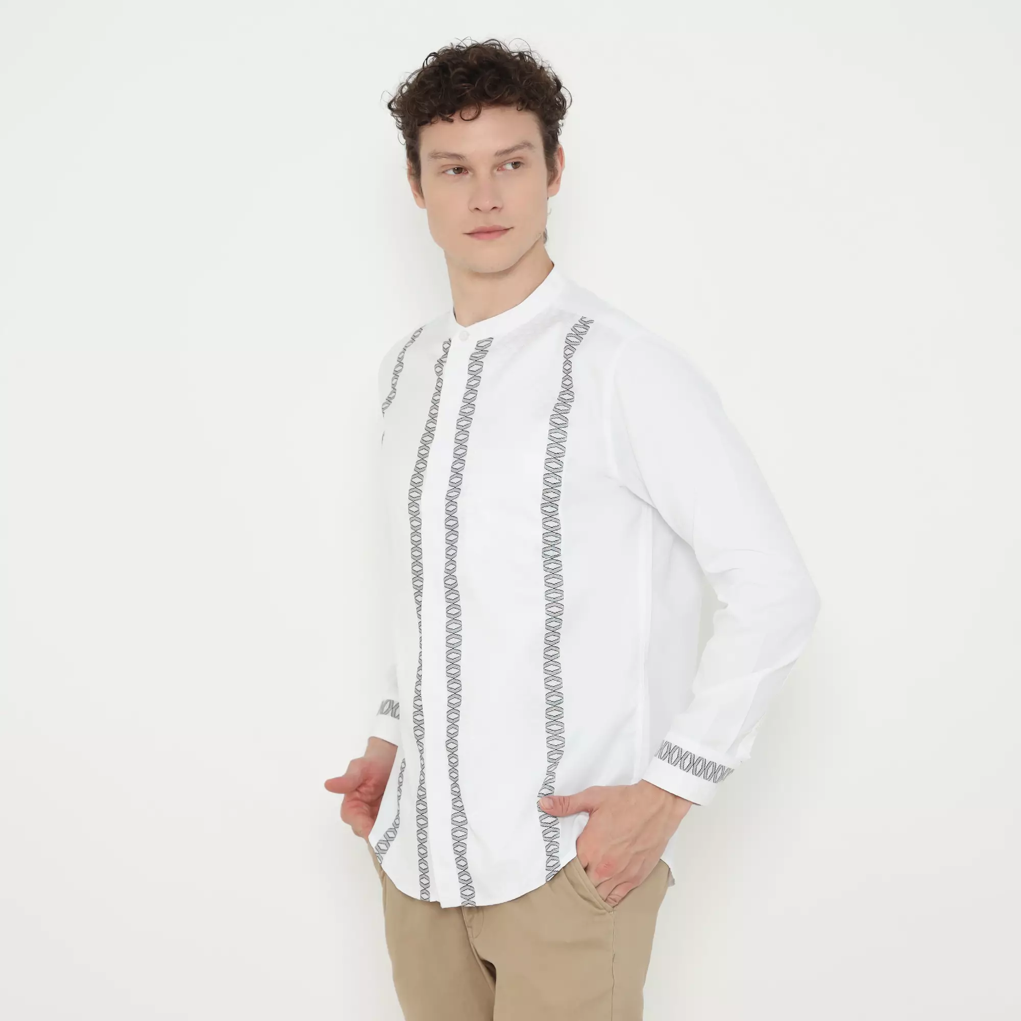 Platini Kemeja Koko Pria Lengan Panjang Katun White 961350.07