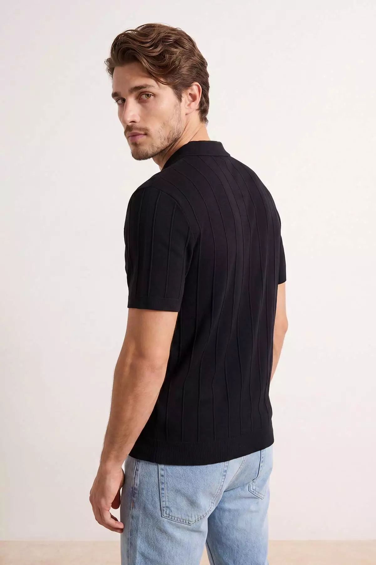 Black Slim/Fitted Fit Textured Polo Neck T-Shirt Tmnss26Po00039