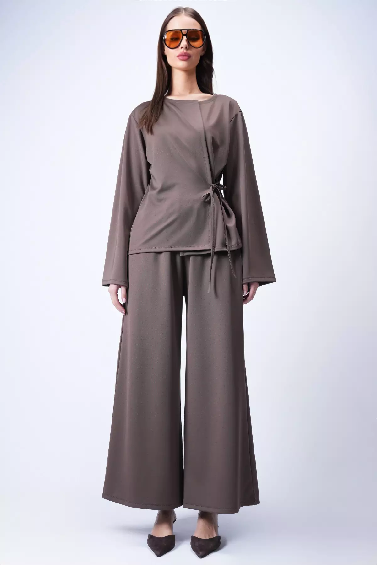 Women'S Bitter Brown Crew Neck Tie-Detail Knitted Jacket And Double Pocket Trousers Set Alc-X15050