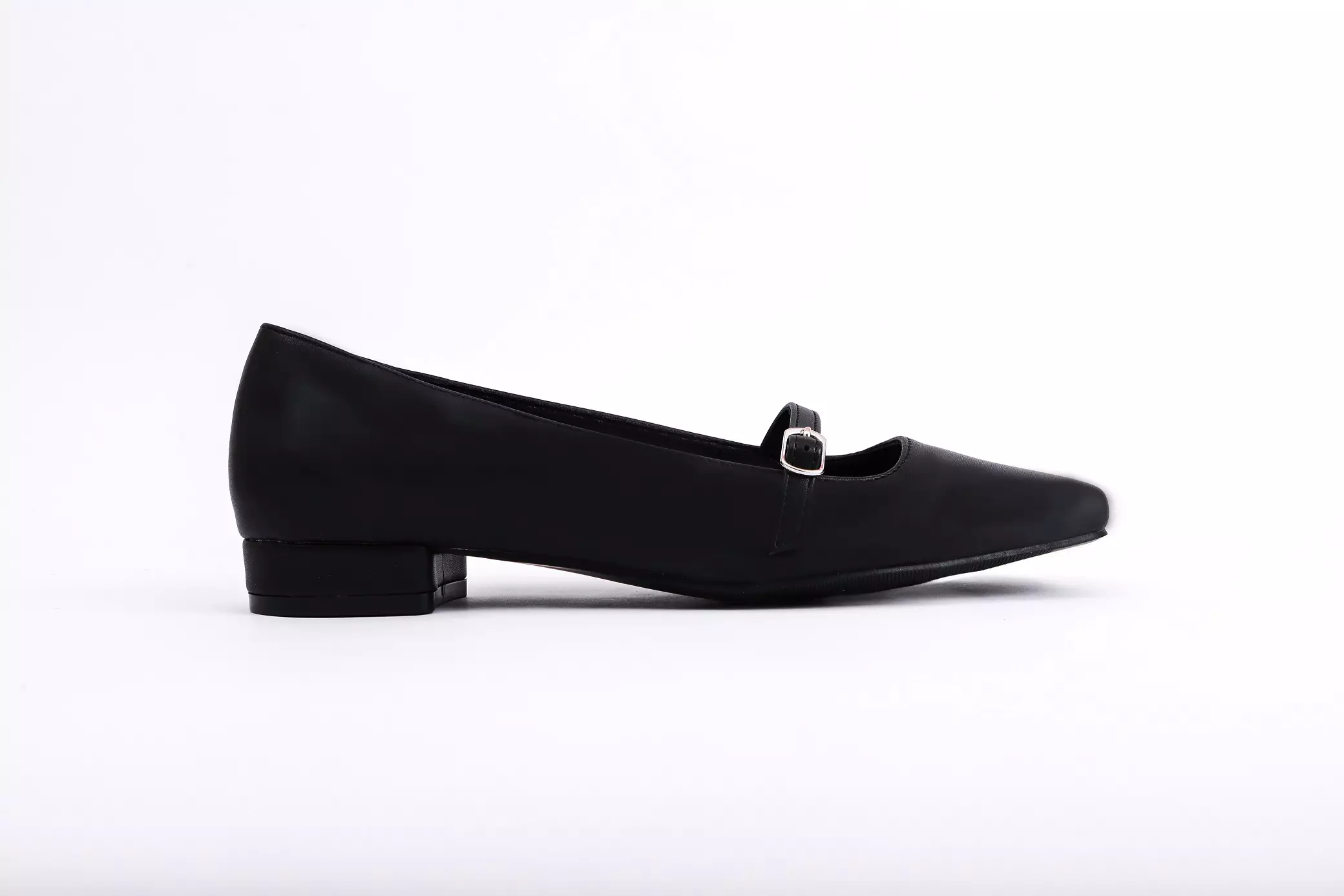 The Little Things She Needs - LICA Flatshoes Sepatu Wanita Black [TSN0002241.C0004]