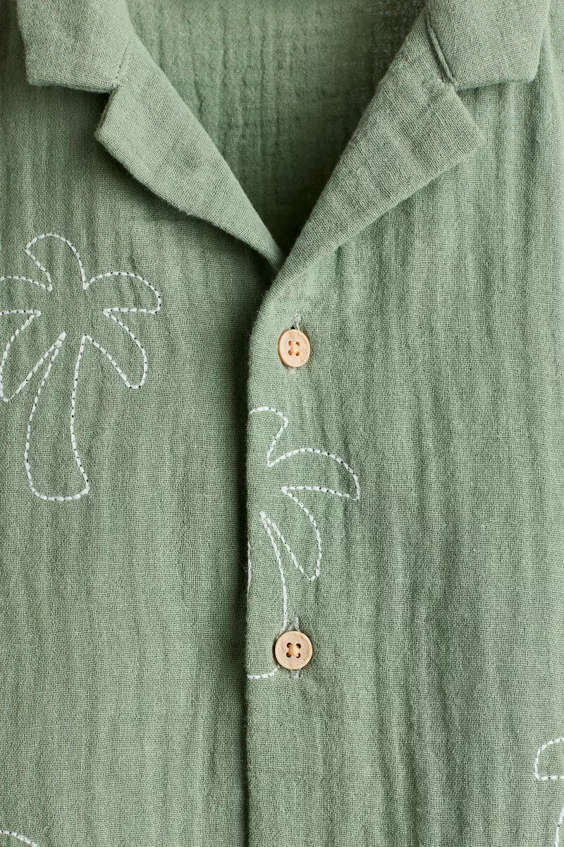Embroidered muslin resort shirt