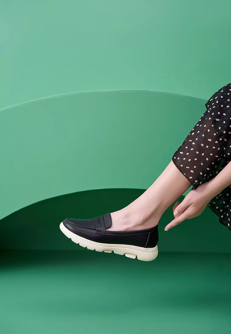 Penny Synthetic Leather Slip-Ons ALM888-1
