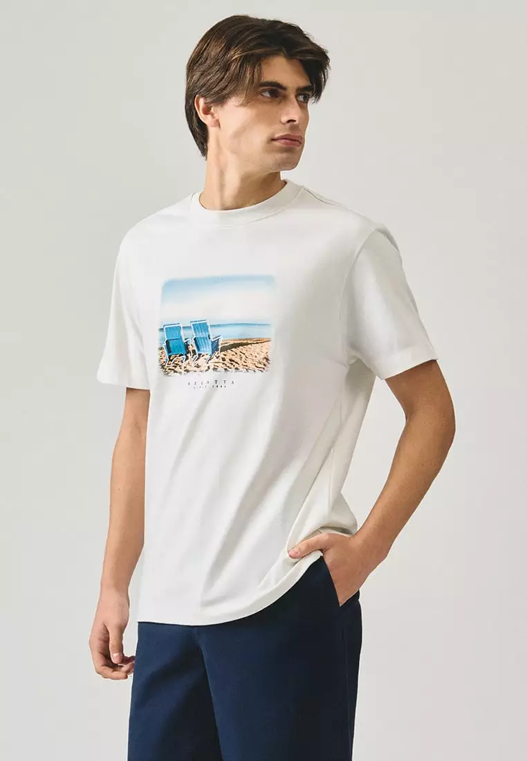 Regular Fit Beach Chair Graphic T-Shirt