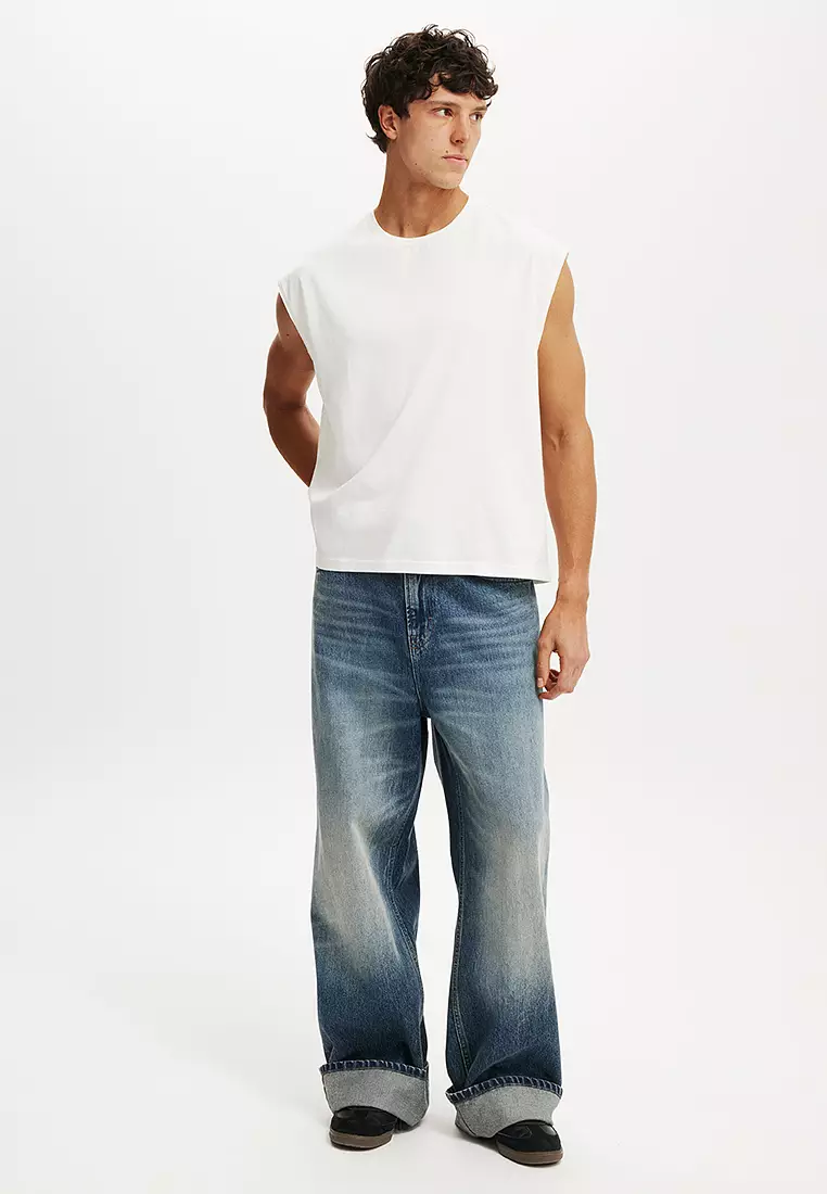 Cropped Fit Muscle Top