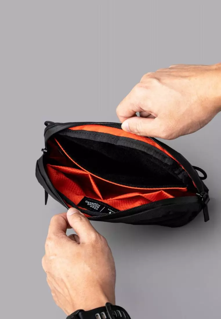ALPAKA Flight Sling 1L X-Pac VX42 (Black)