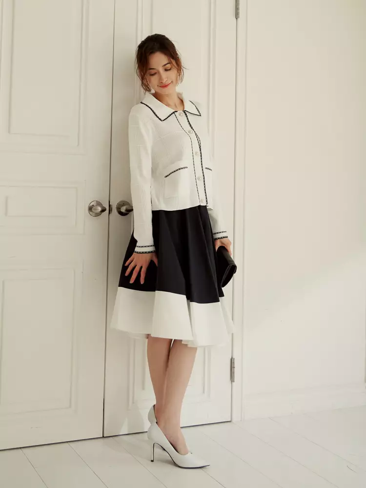 Collared Knit Top with Contrasting Pearl Buttons [FA2828]