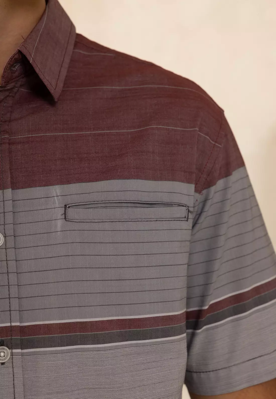 POLICE Kemeja Border Printing Abu Regular Fit Pria