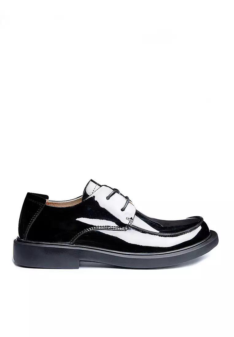 Discount on Twenty Eight Shoes  shoes - SKU: VANSA Comfortable Patent Lace-up Loafer  VSM-C20347