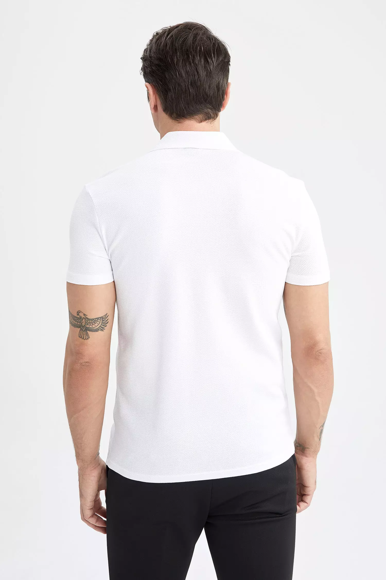 Buy DeFacto Slim Fit Basic Short Sleeve Polo T-Shirt Online | ZALORA ...
