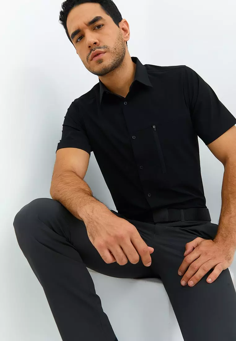 Jobb Rockton Kemeja Pria Lengan Pendek Slim Fit Hitam