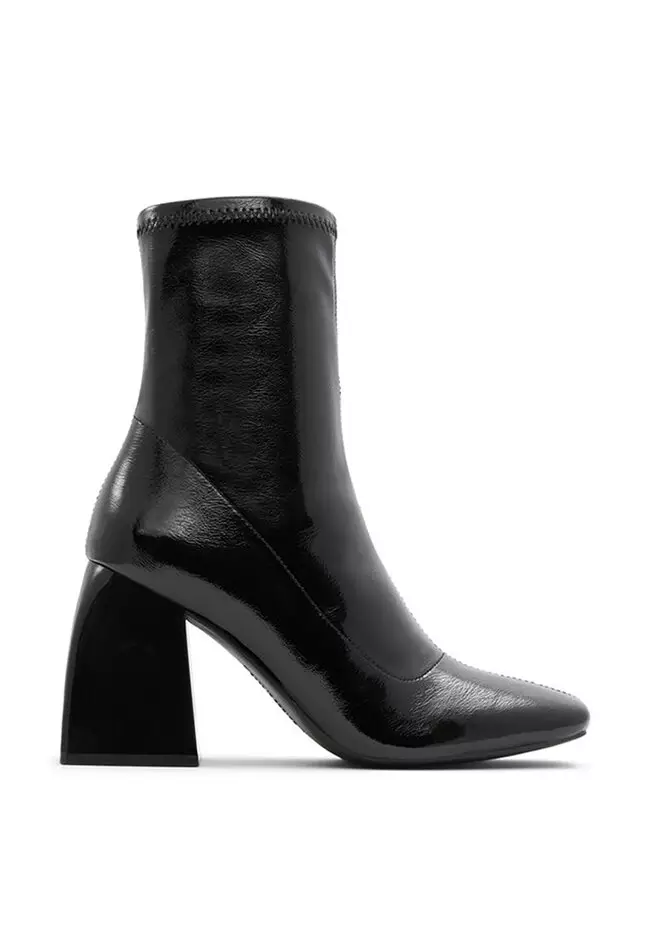 Decisive Ankle Boots