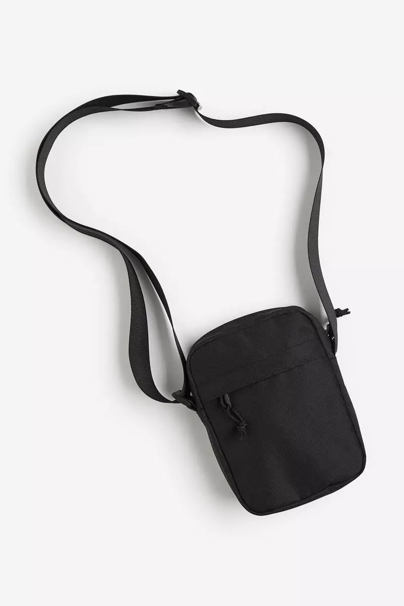 H&m black sling 2025 bag philippines