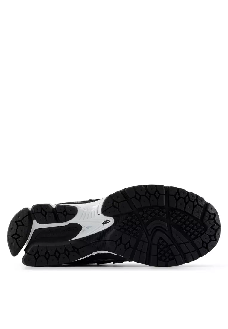 1906R Lifestyle Shoes