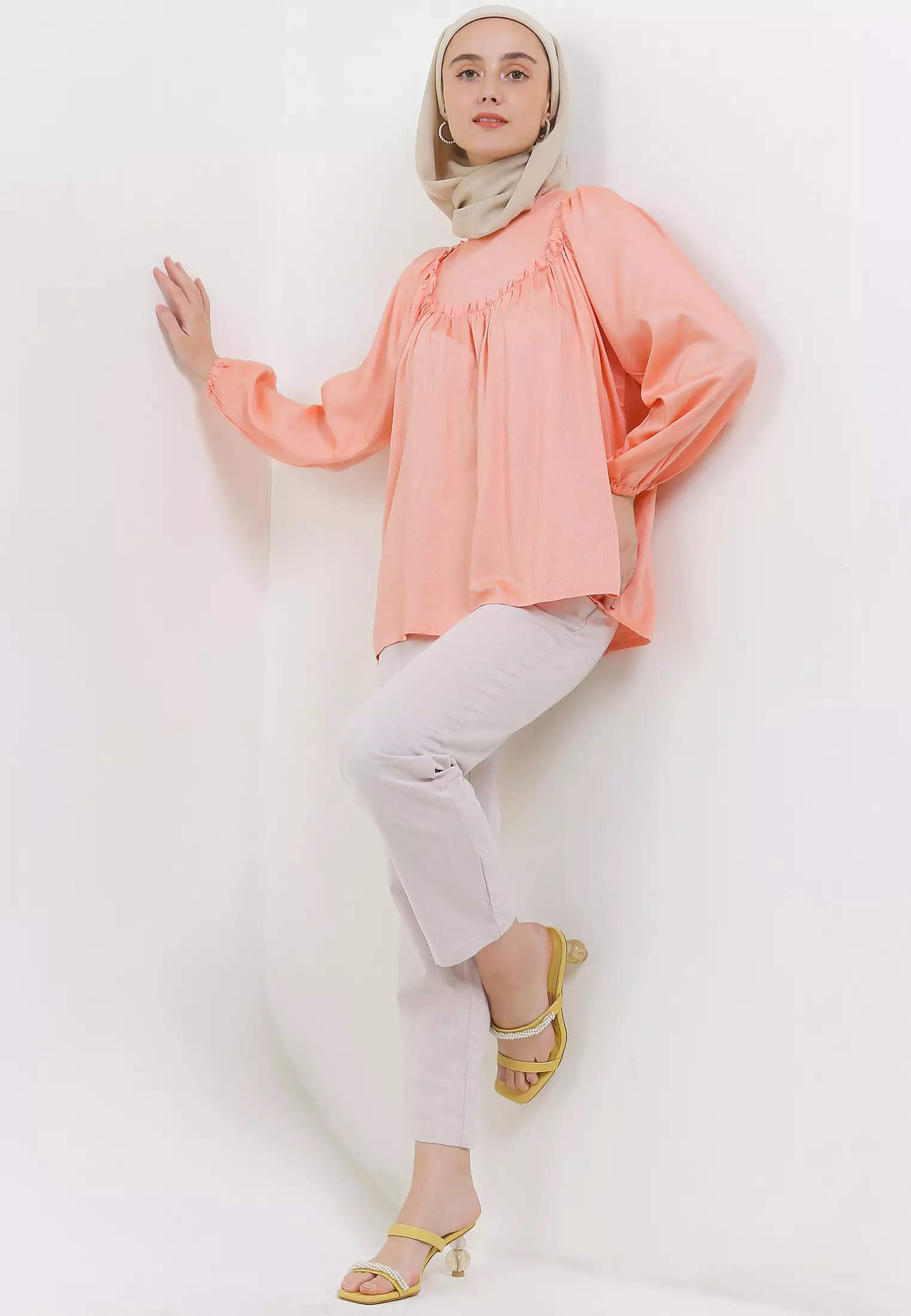 MFMW Hanelore Atasan Blouse Salem