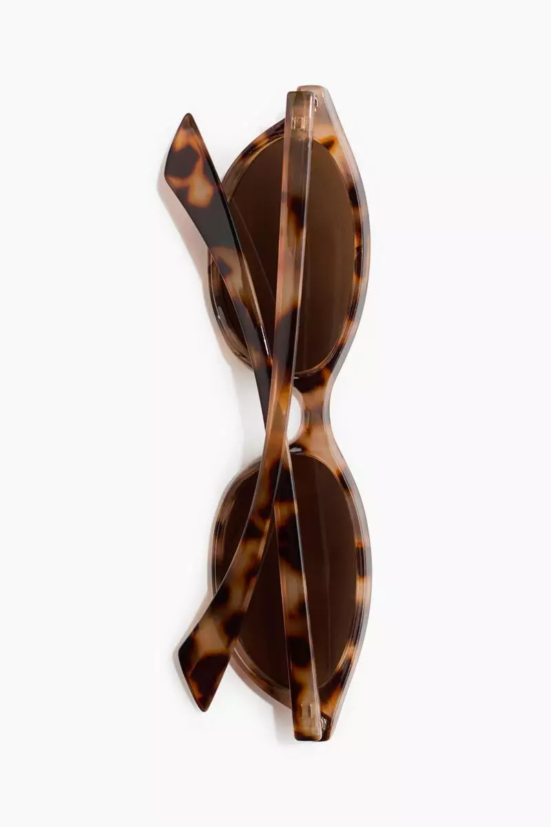 Oval sunglasses