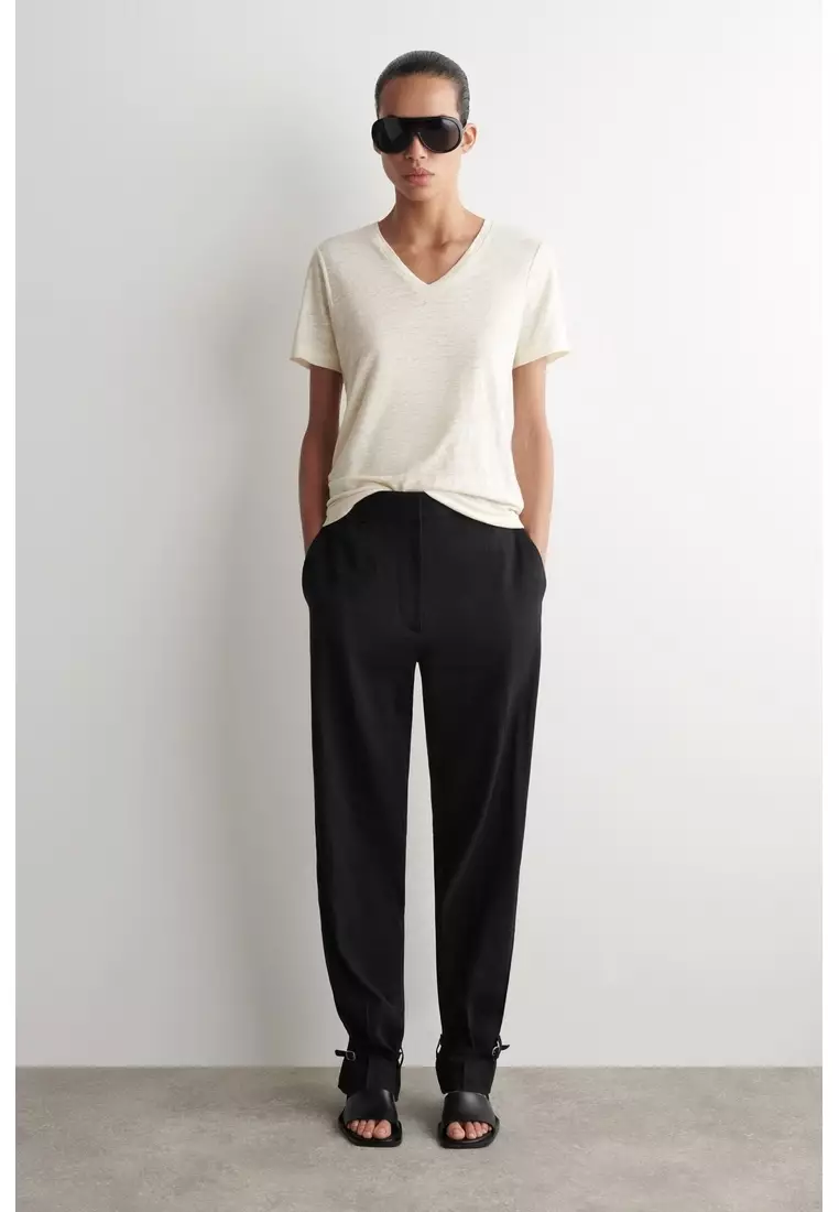 V-NECK LINEN T-SHIRT