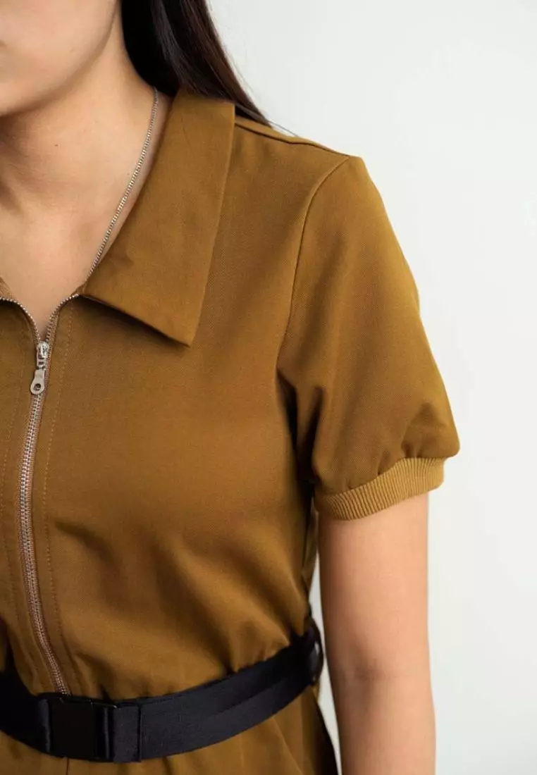 SPORTY JUMPSUIT WITH BELT