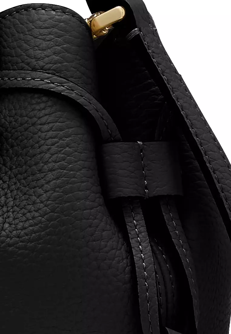 Dumpling Mini Satchel Bag in Black KI859