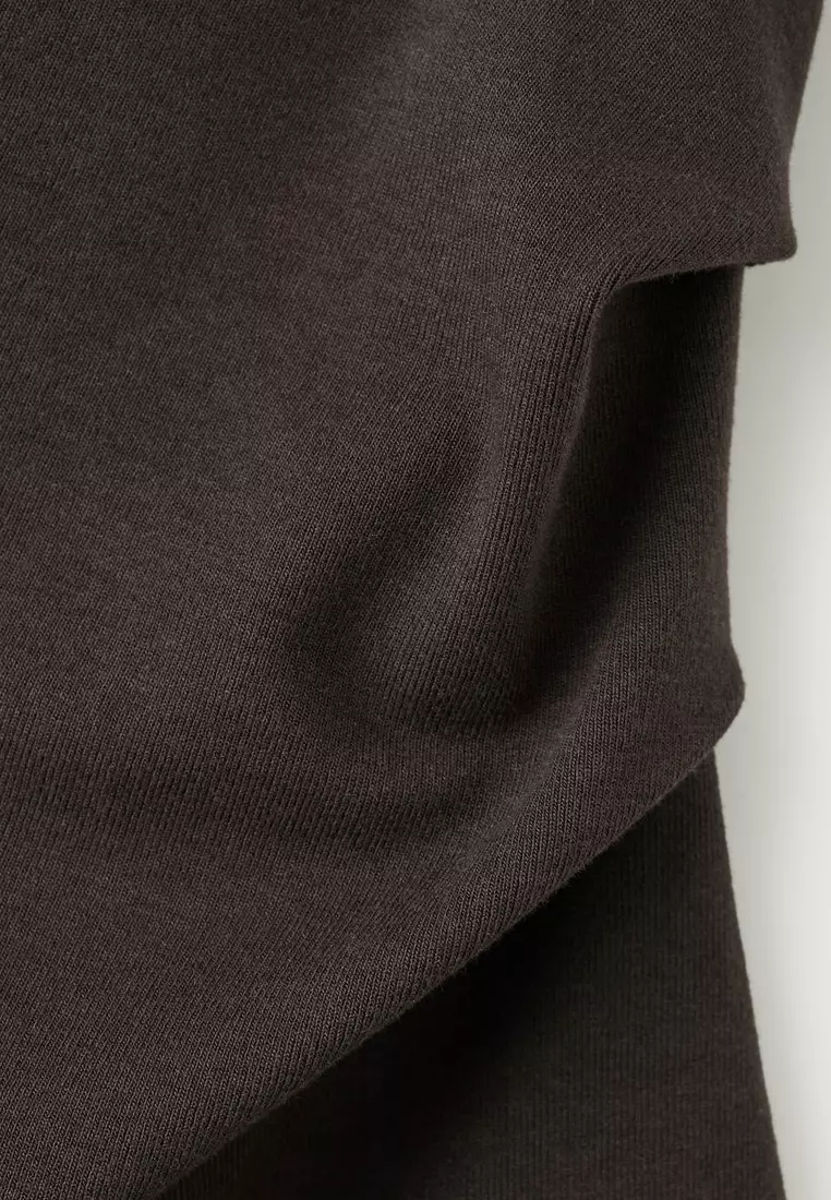 Asymmetric Ruched Top