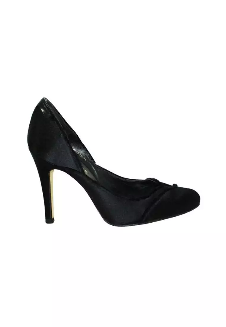White round toe new arrivals heels
