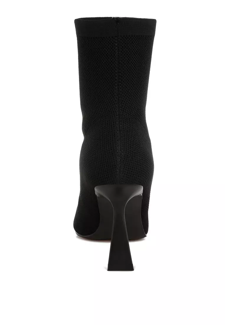 Sepatu Bot Kaus Kaki Rajutan Warna Hitam