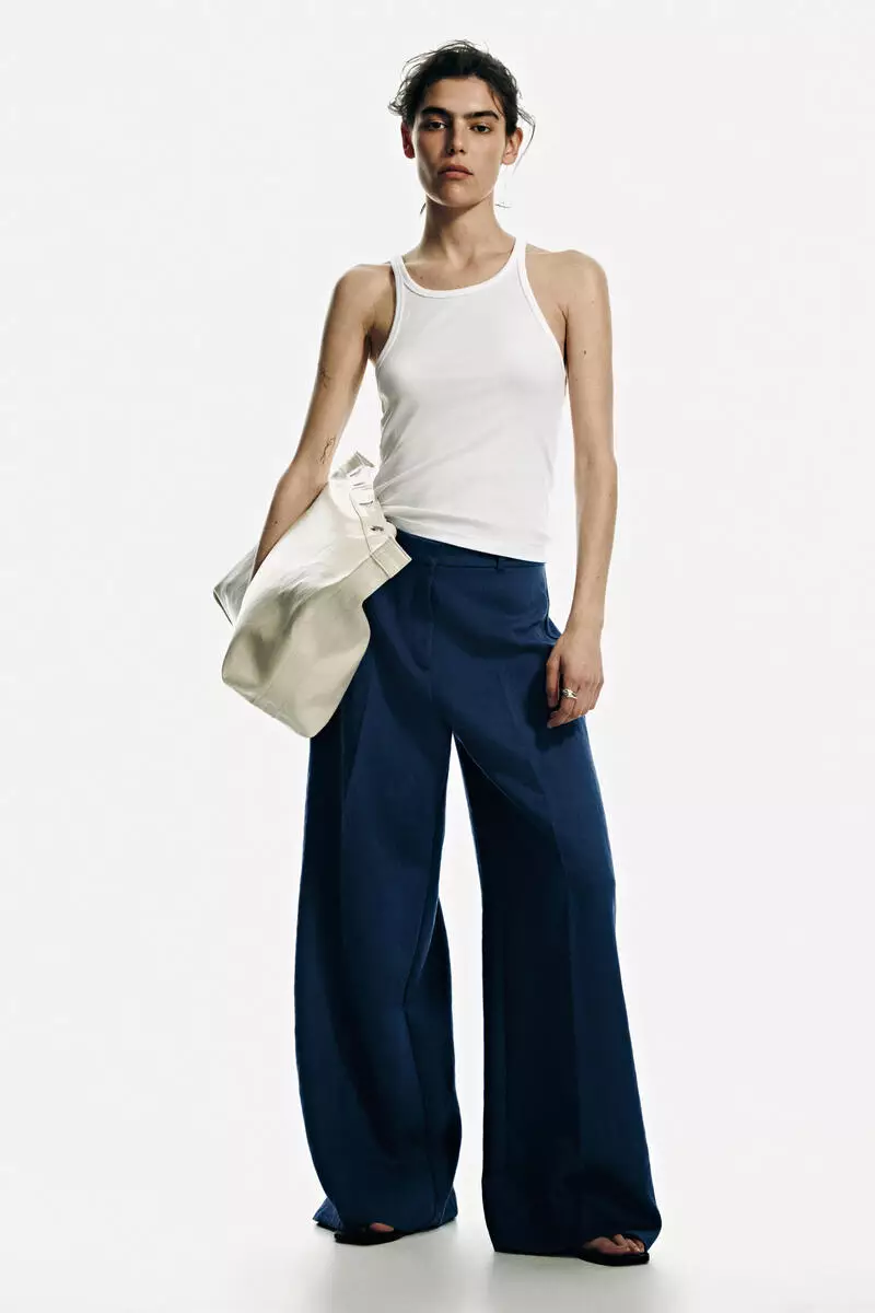 Wide tailored trousers