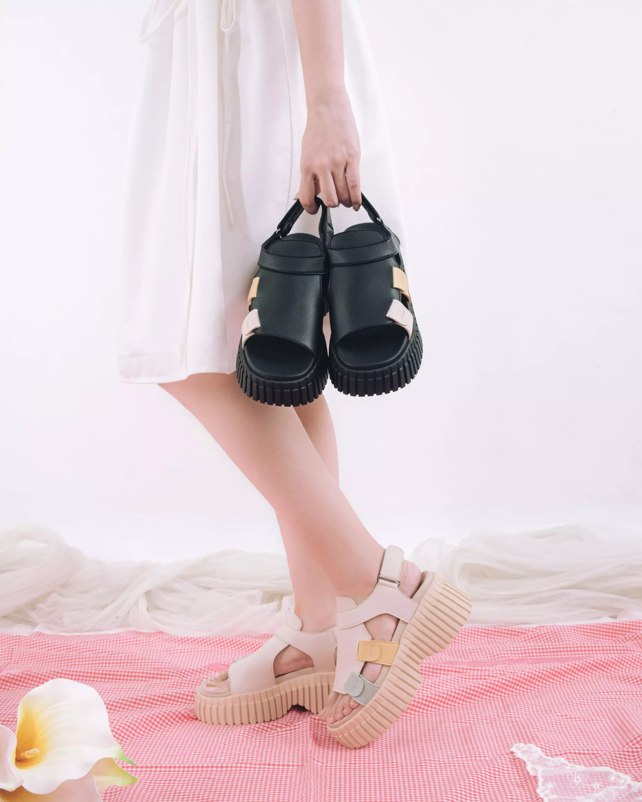Bailey Platform Sandal in Beige