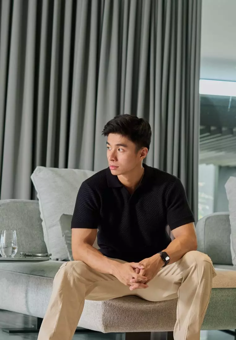 Kale Karl Black / Kaos rajut lengan pendek premium