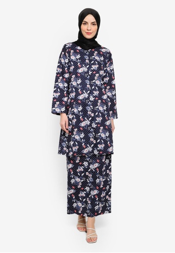 Baju Kurung Pahang from Azka Collection in White and Red and Navy