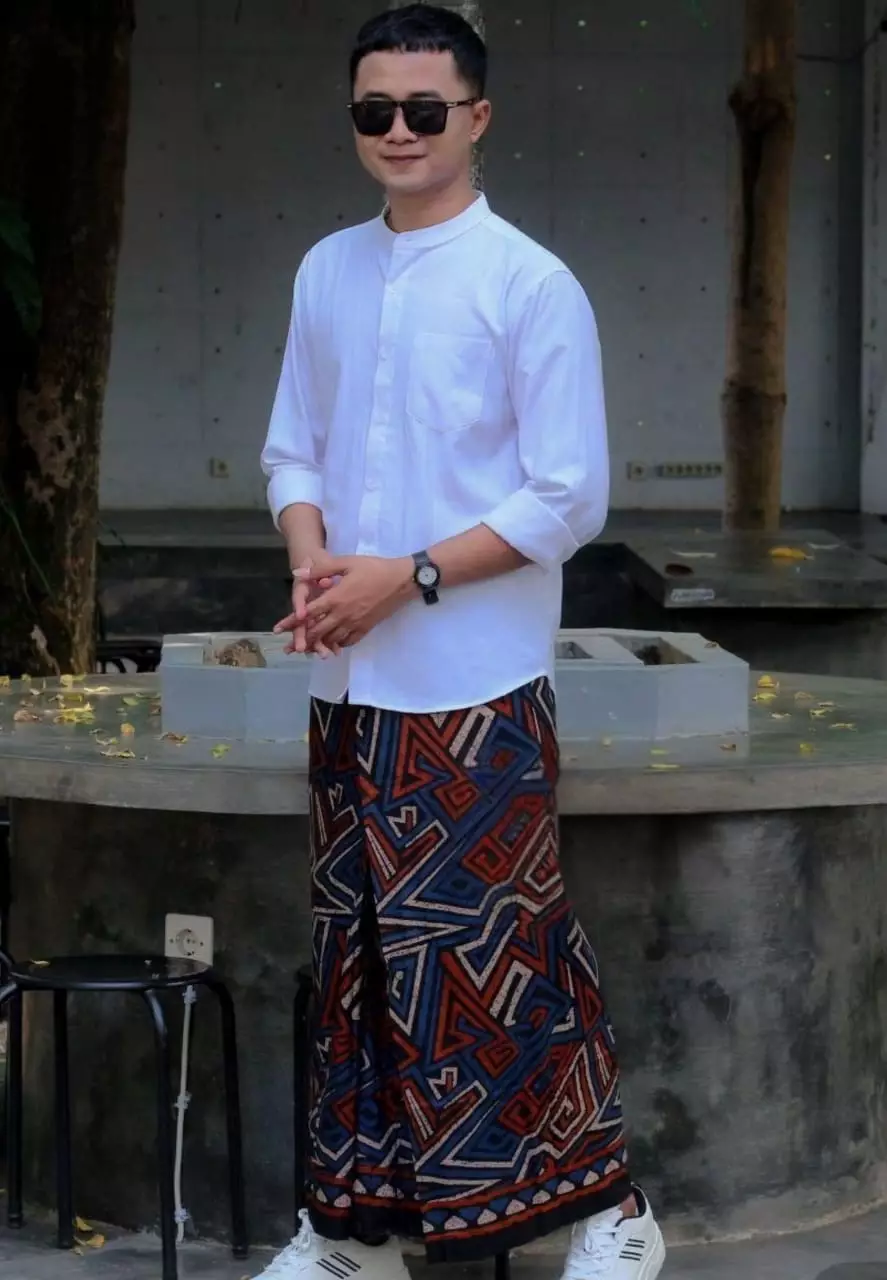 Sarung Batik Gatra Navy Premium MR