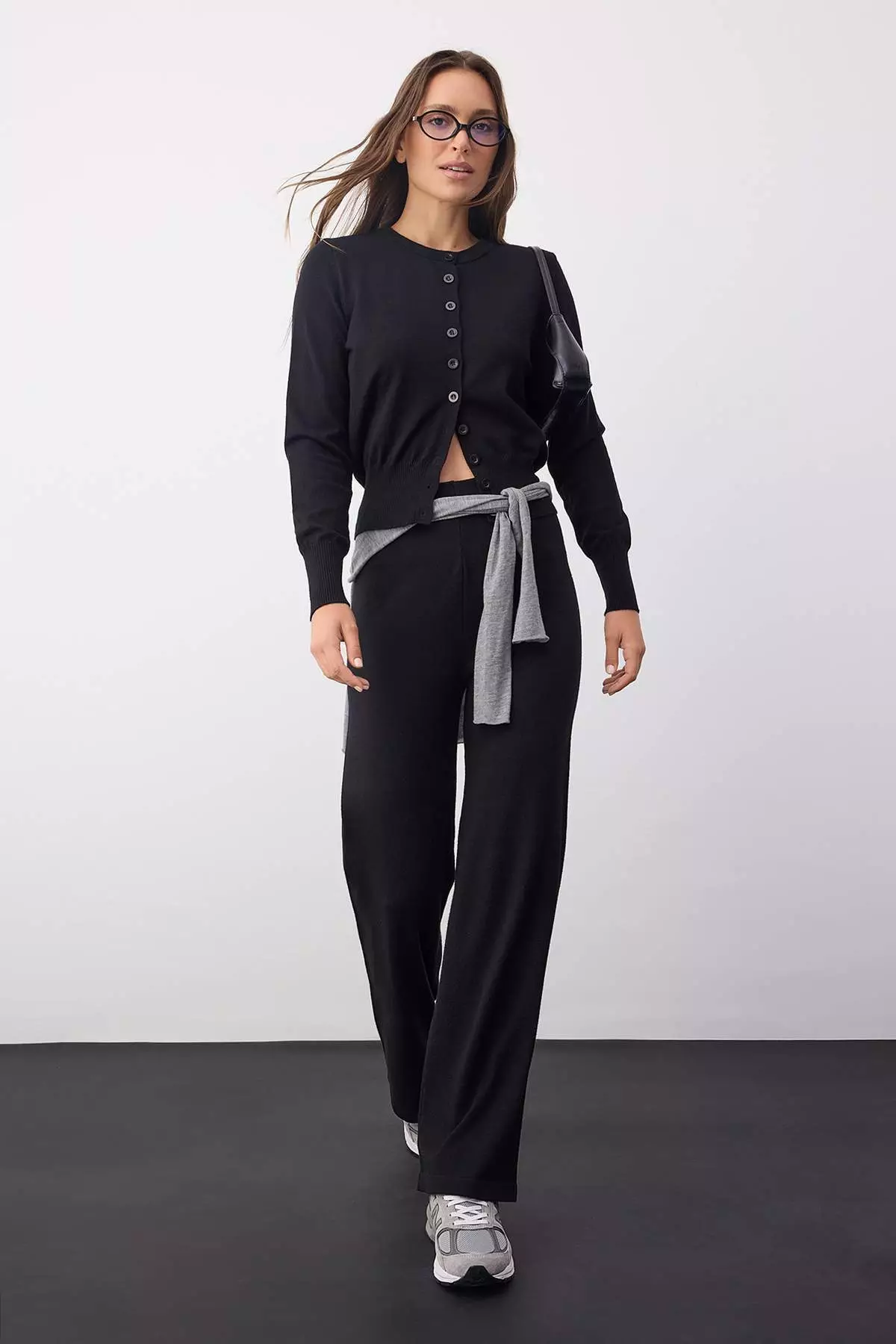 Trendyol Wardrobe Essentials Black Mercerized Look Knitwear