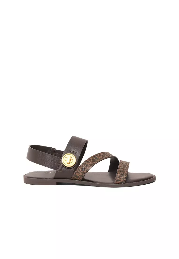 Discount on CLN  shoes - SKU: Sawyer Sandals
