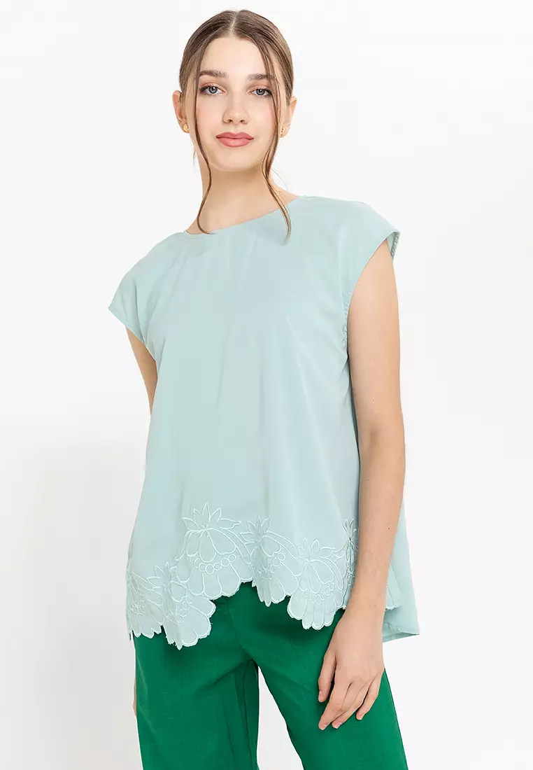 BADOMODA Carone Embroidery Hem Filipiniana Blouse