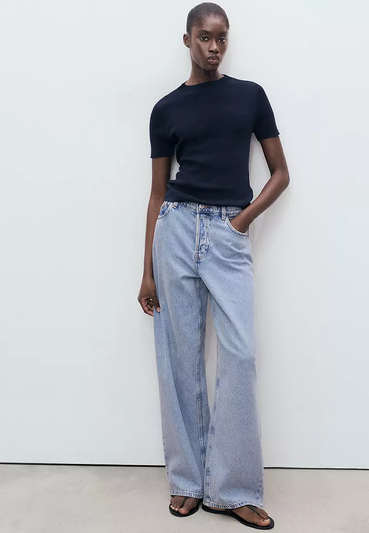 Short-Sleeved Fine-Knit Sweater