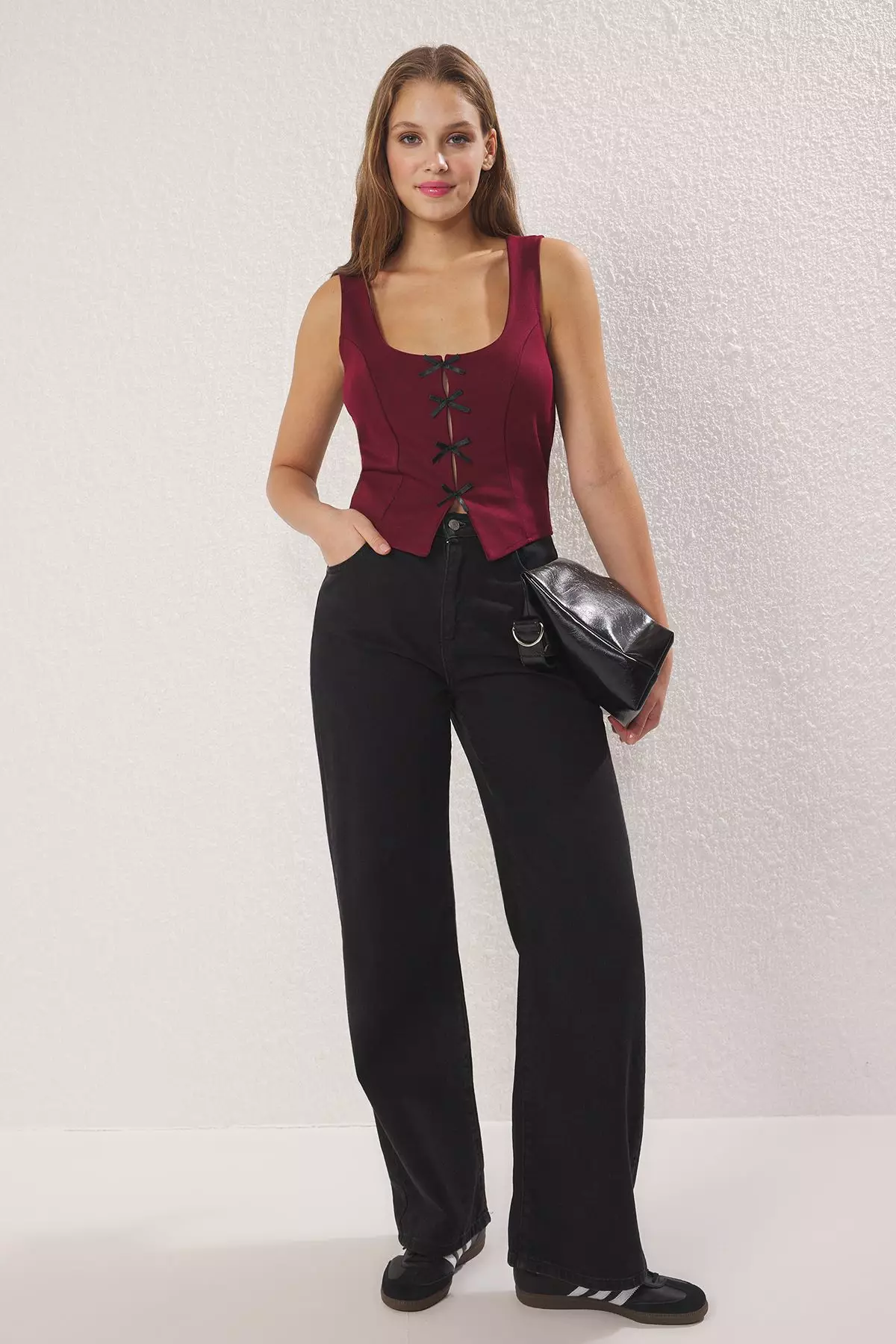 Burgundy Ribbon Tie Detail Square Neck Zero Sleeve Knitted Blouse That Fits Your Body Twoss25Bz00147