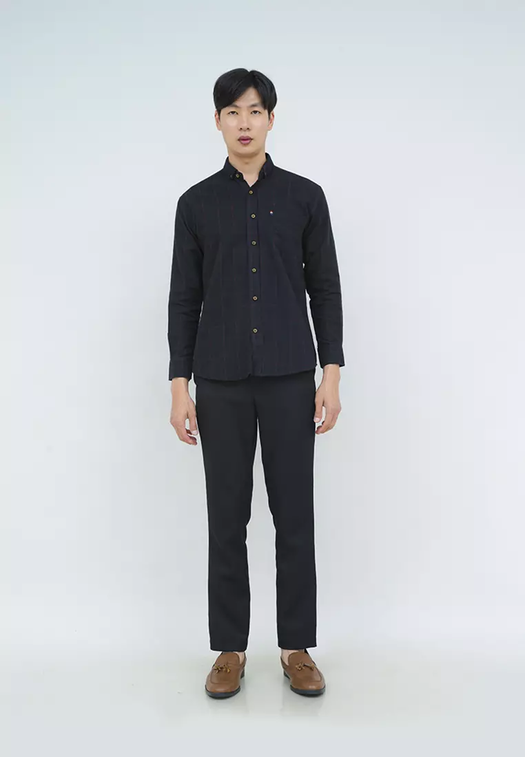 Kemeja lengan panjang pria formal slim fit black square houseofcuff