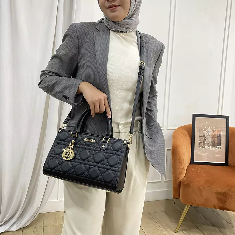 Palomino Marlon Handbag Warna Black