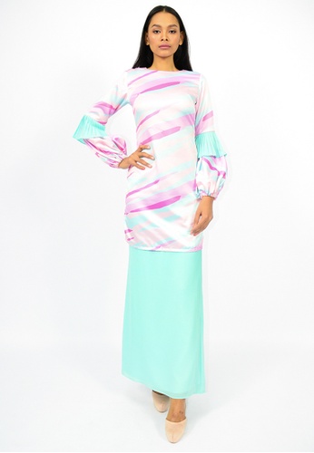 Kurung Shea from Watie Collections in Pink