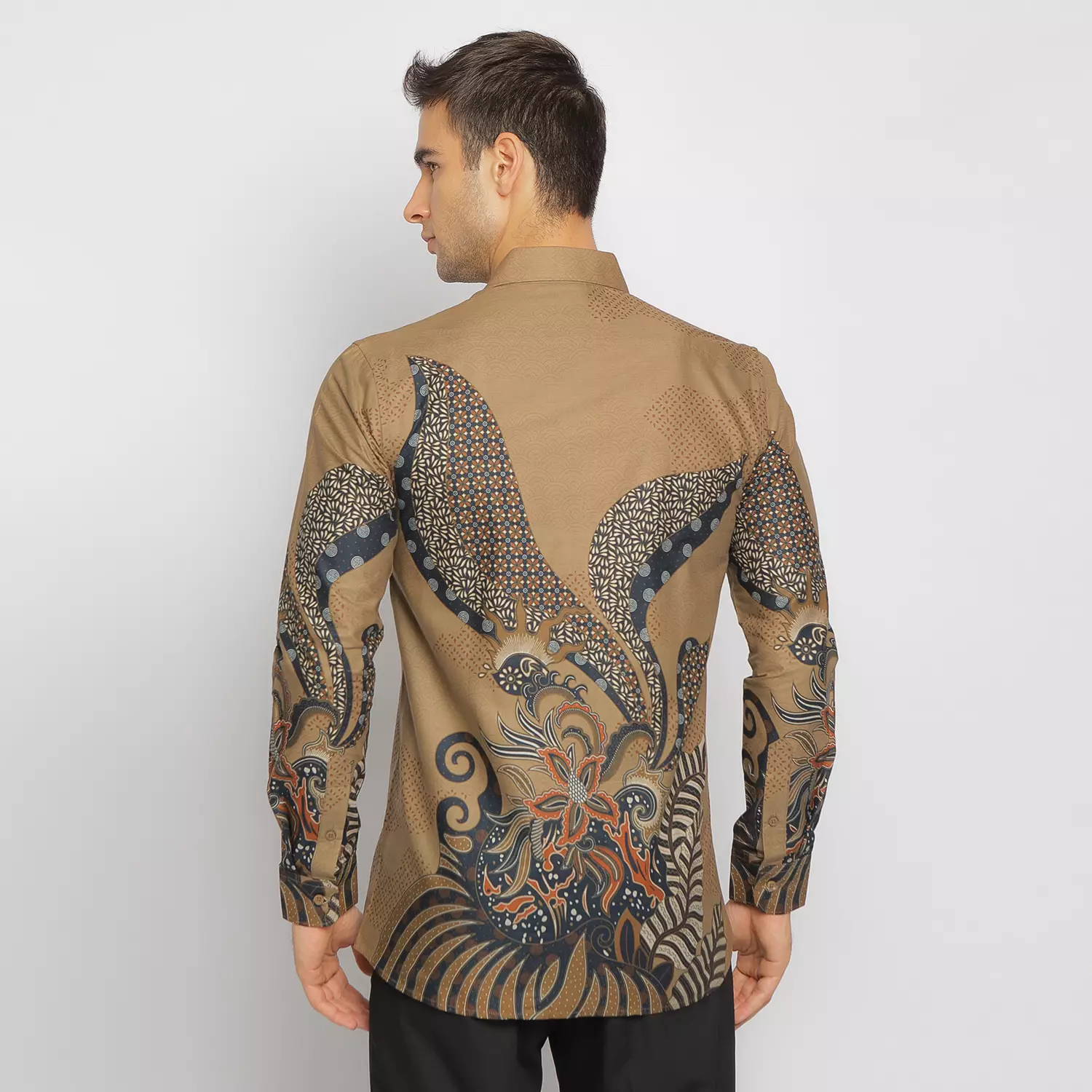 Slimfit Vendra Kemeja Batik Pria Lengan Panjang