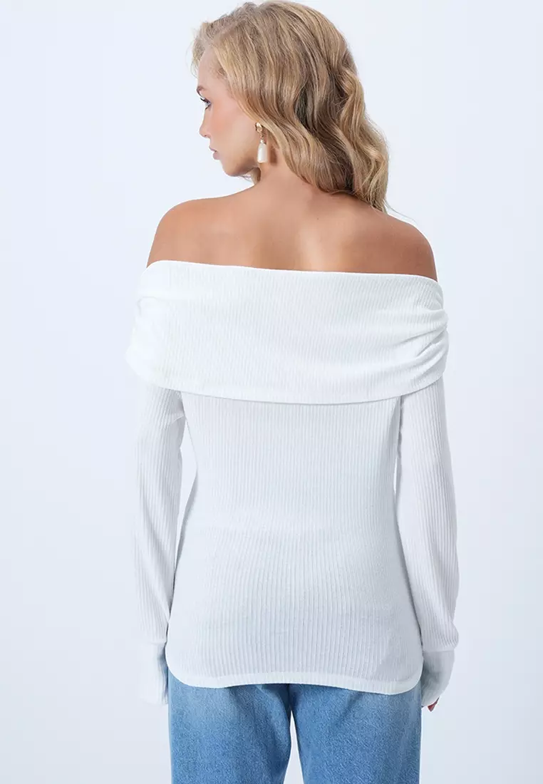 Women's White Madonna Collar Shoulder Accessory Detailed Knitted Blouse Alc-X14557